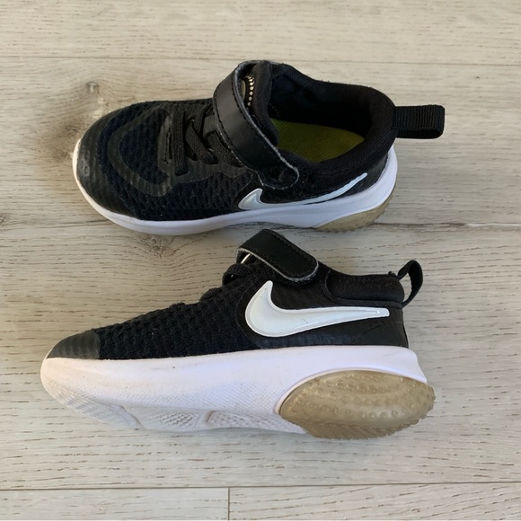 Nike Project Pod PS 'Black White‎ Kids Sneakers - Picture 1 of 8